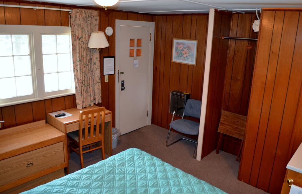 Chamber Lane Motel Round Lake Стая снимка