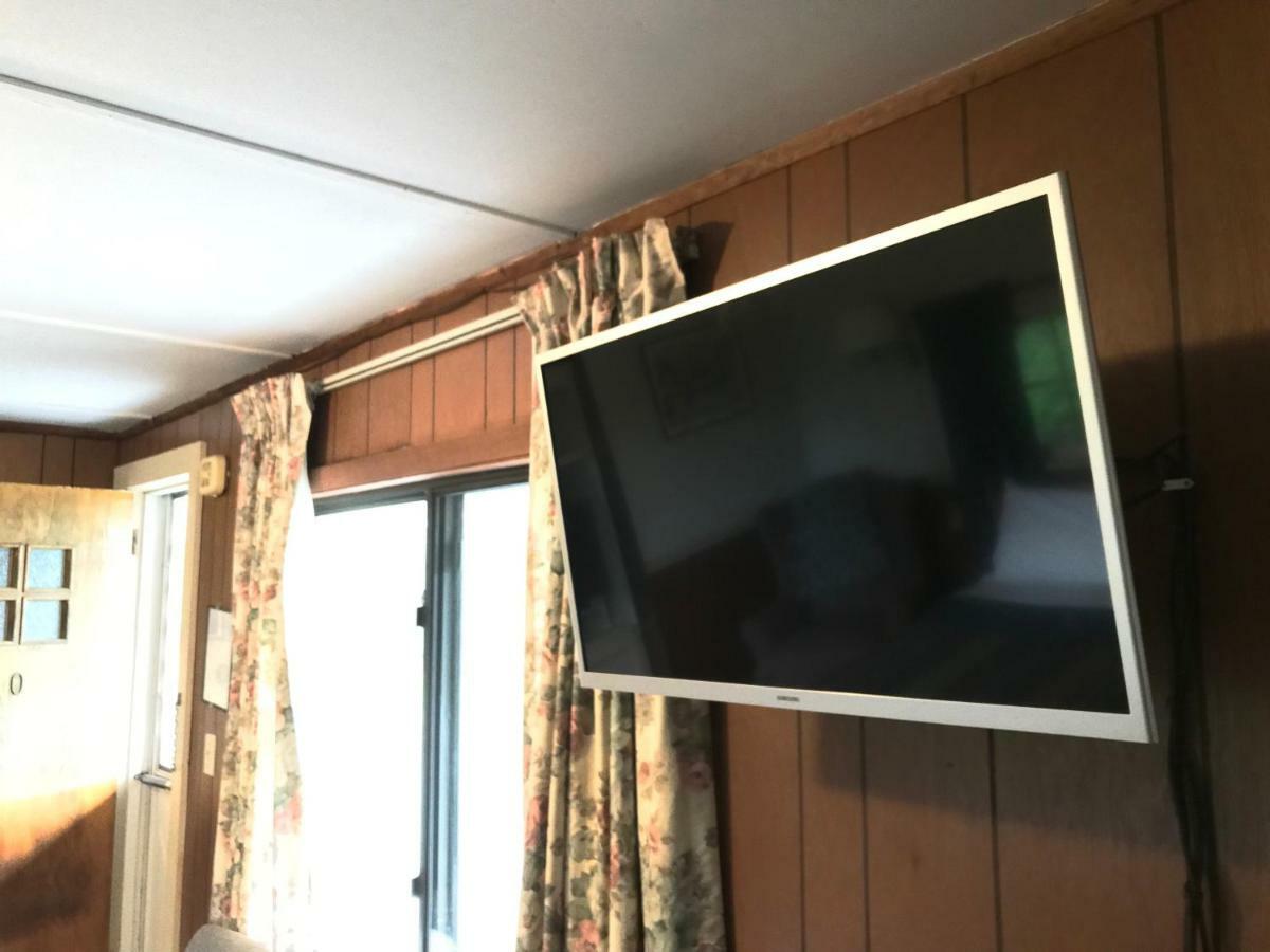 Chamber Lane Motel Round Lake Екстериор снимка